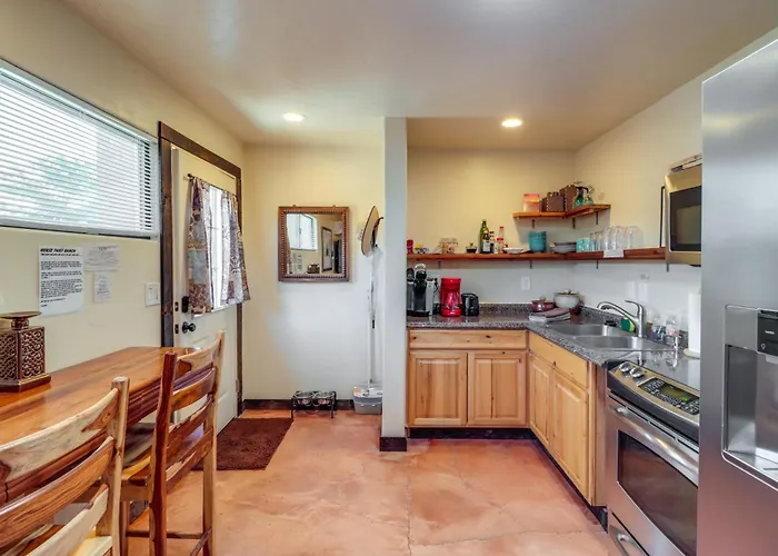 Pet-friendly Casita: Shared Swim Spa! Holiday home Tucson