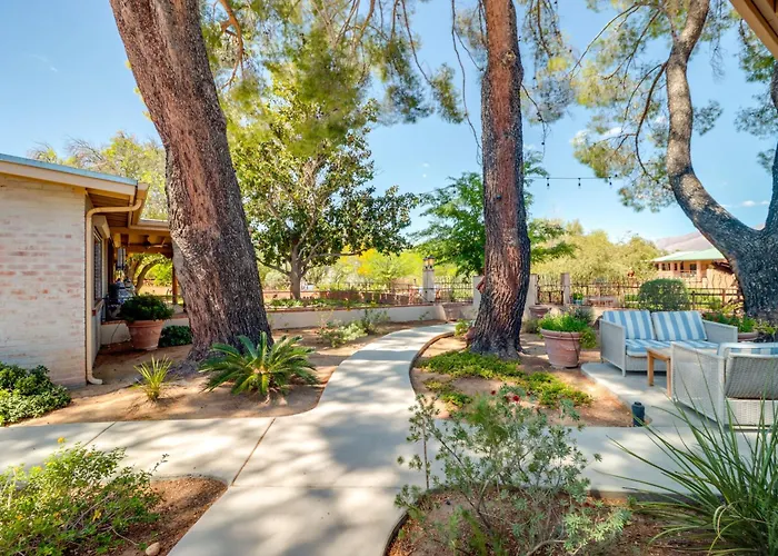 Holiday home Pet-friendly Casita: Shared Swim Spa!