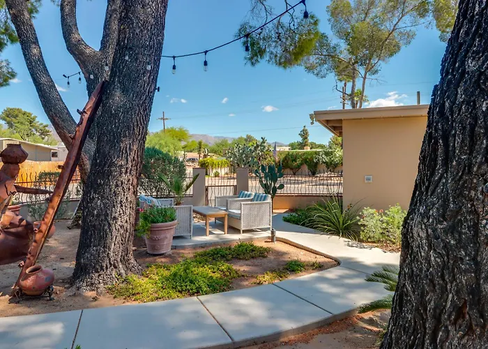 Holiday home Pet-friendly Casita: Shared Swim Spa!