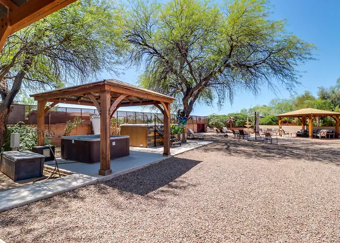 Holiday home Pet-friendly Casita: Shared Swim Spa! *