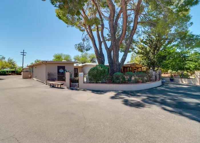 Holiday home Pet-friendly Casita: Shared Swim Spa!