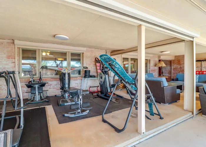 Pet-friendly Casita: Shared Swim Spa! Holiday home
